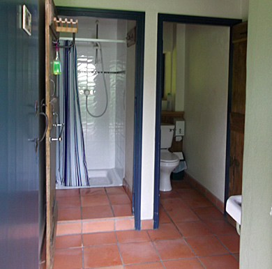 River Cabin shower and toilet